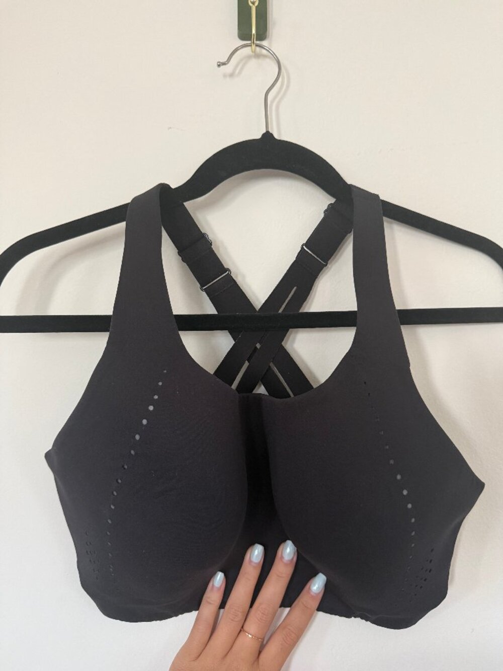 Lululemon Sports Bra X-Back 32DDD Black